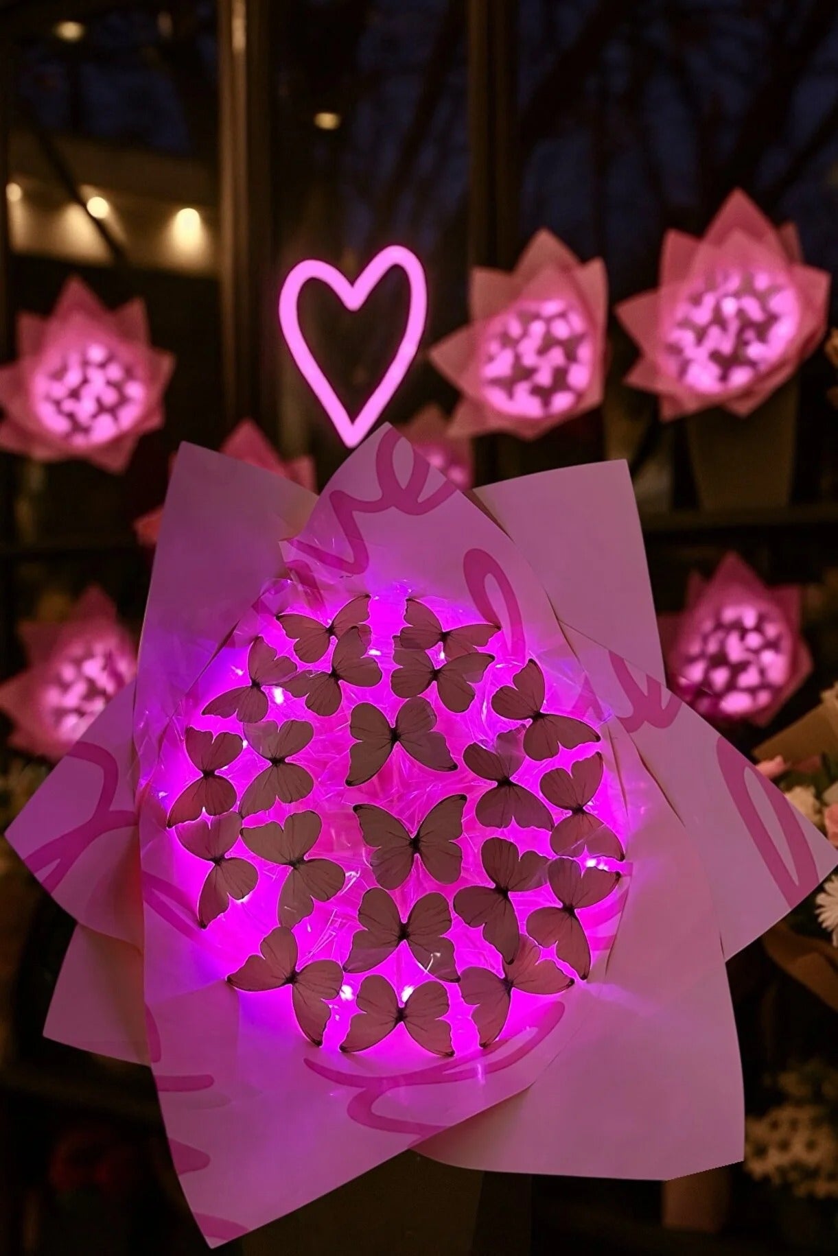 Işıklı Kelebet buketi