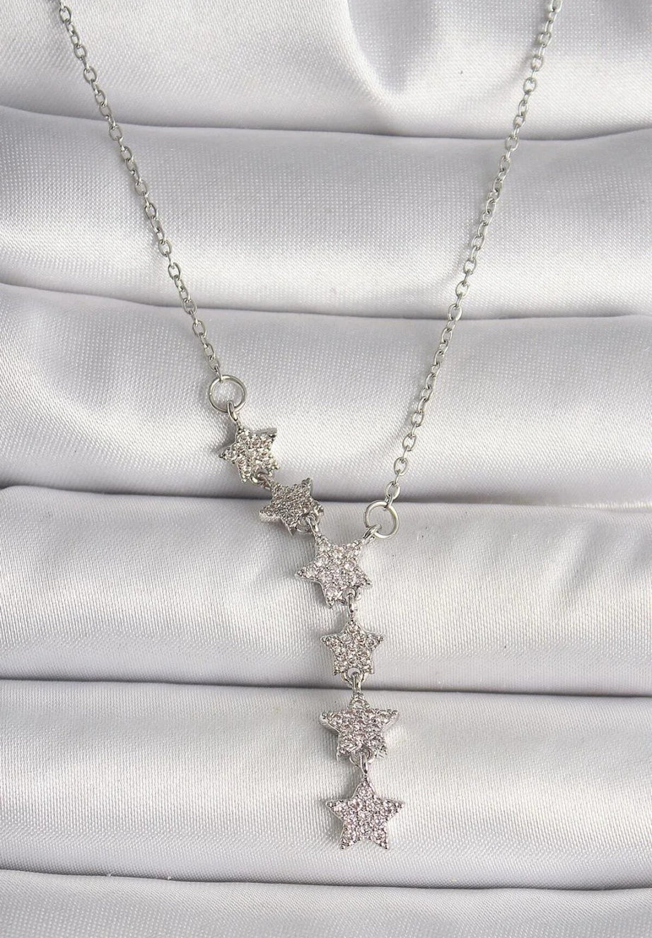 Zirkon Taşlı Yıldız Detaylı Gümüş Renk Kadın Kolye